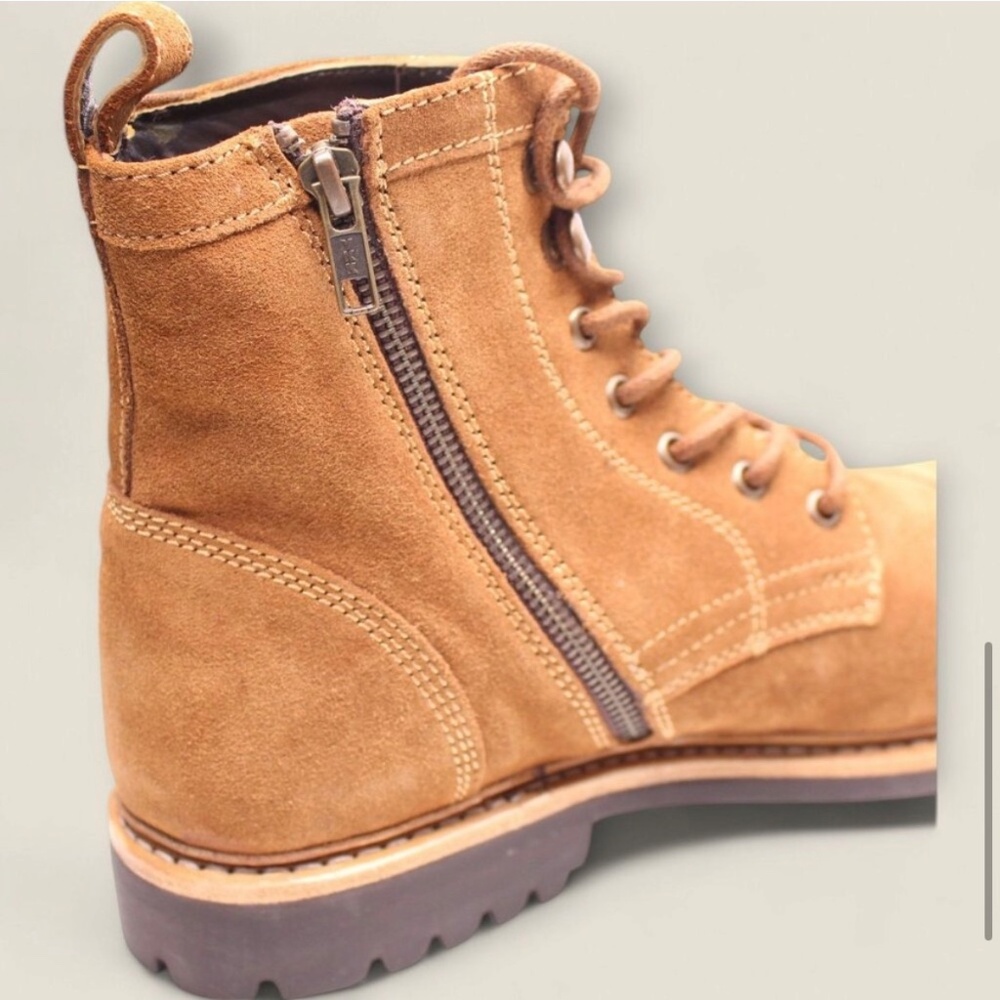 Brand New! Mens Frye Russell Lace-Up Suede Boots w side zipper in tan S-8 - Picture 12 of 13